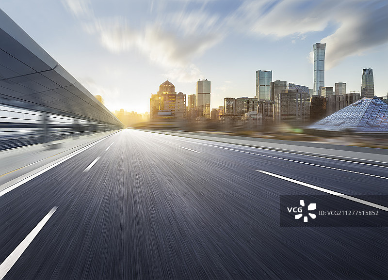 北京城市天际线与道路图片素材