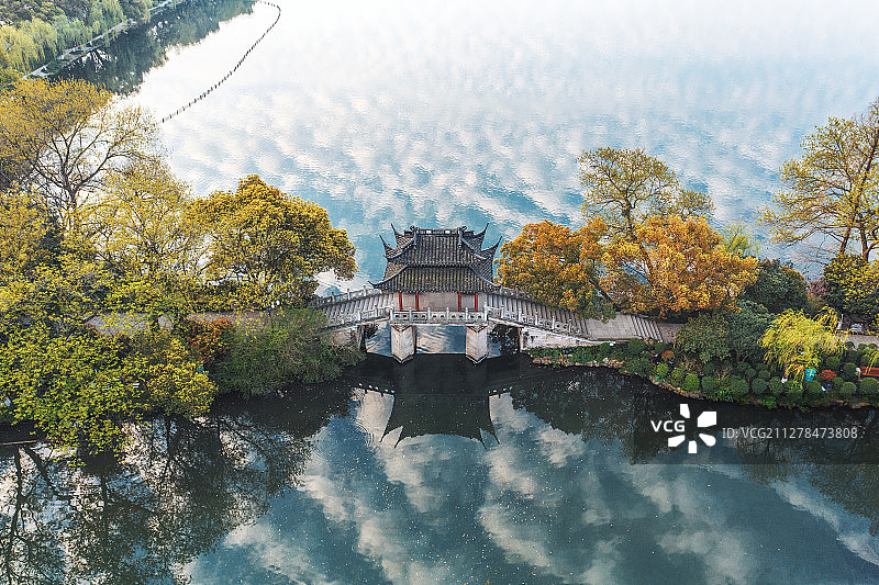 杭州西湖曲院风荷玉带桥航拍图片素材