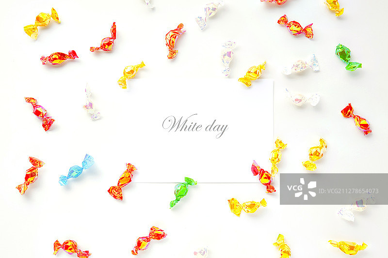 带有糖果的白色情人节信件摄影图片素材