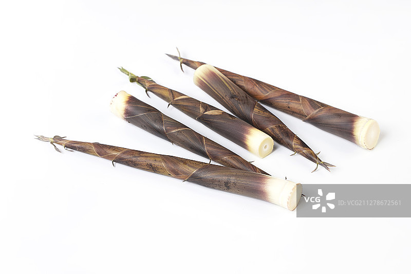 带笋壳的小竹笋图片素材