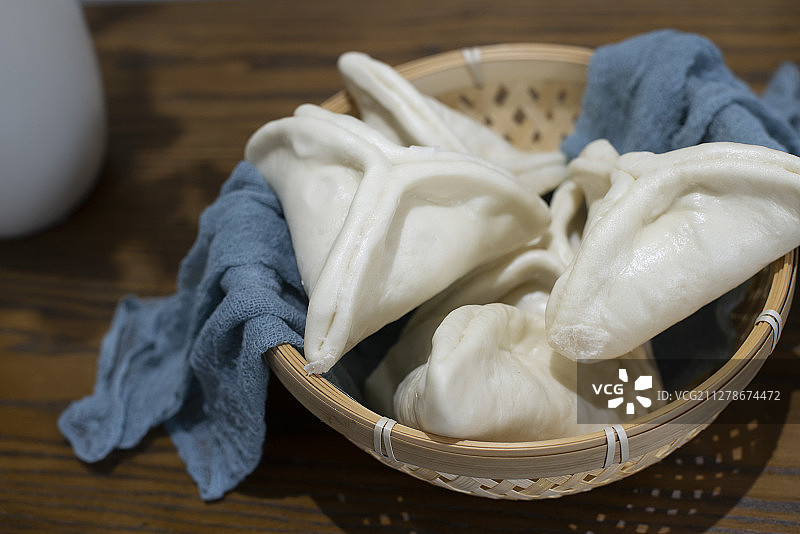 中国面食糖三角发面馒头图片素材