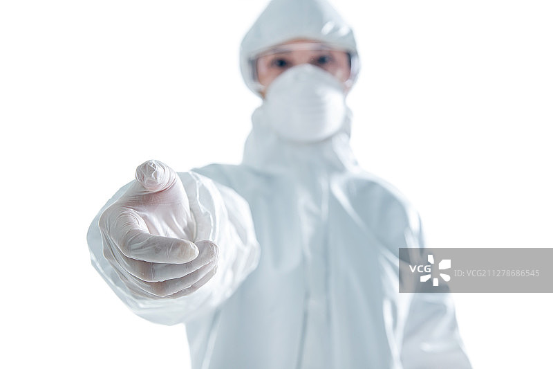 穿防护服的年轻女医生图片素材