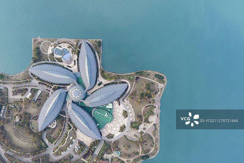 上海临港新城滴水湖图片素材