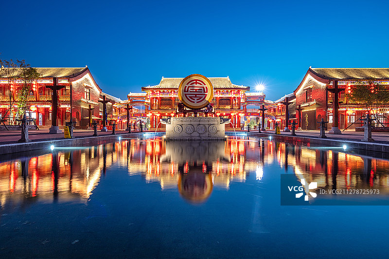 御道口古典建筑雕梁画柱夜景图片素材