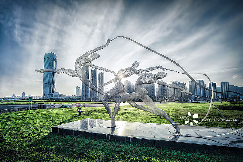 舞动的青春图片素材