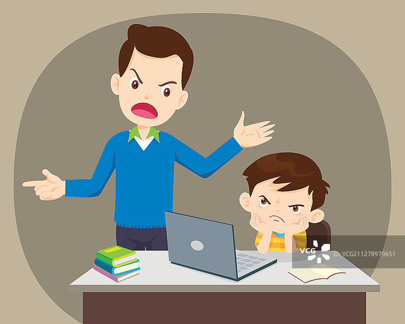 生气的父子在家使用笔记本电脑图片素材