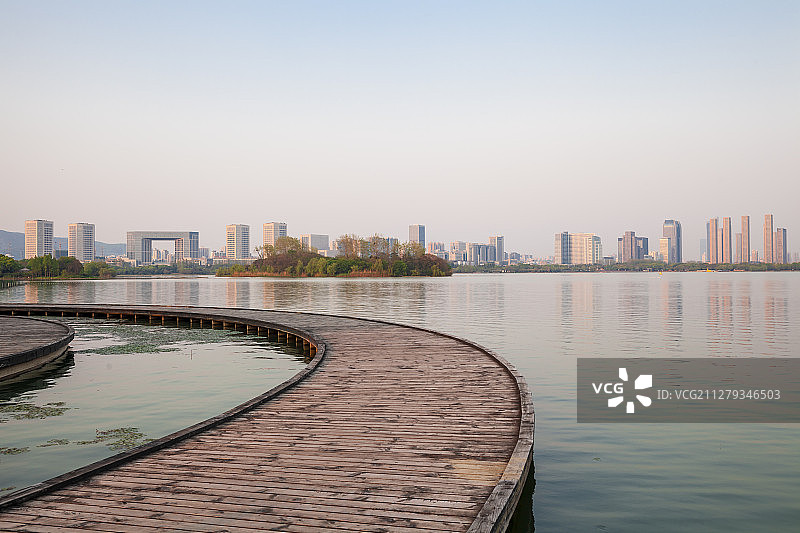 太湖与城市图片素材
