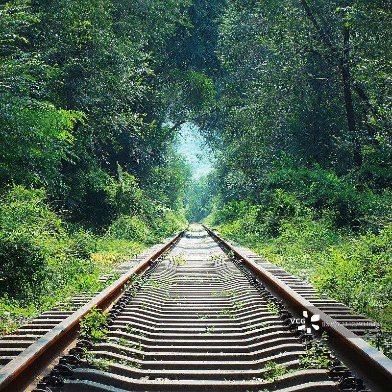 中北大学横穿校园的铁道图片素材