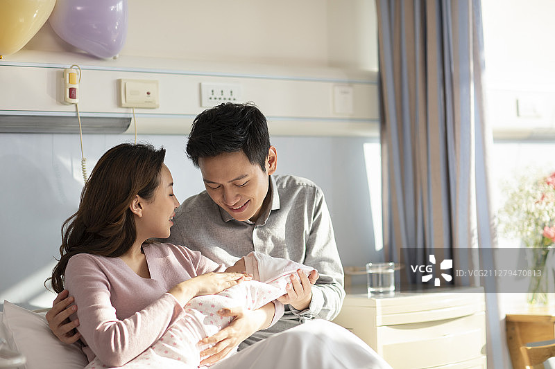 新手父母和婴儿图片素材