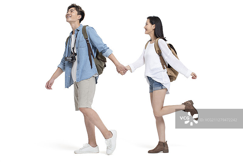 快乐的年轻情侣一起旅游图片素材