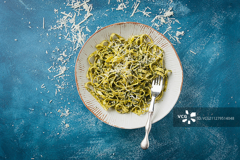 香蒜酱宽面图片素材