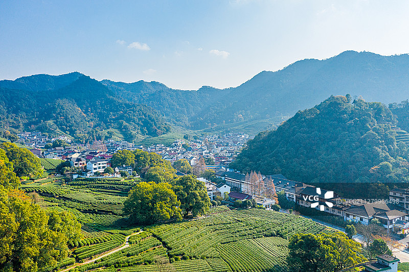 航拍杭州西湖龙井茶叶产地梅家坞图片素材