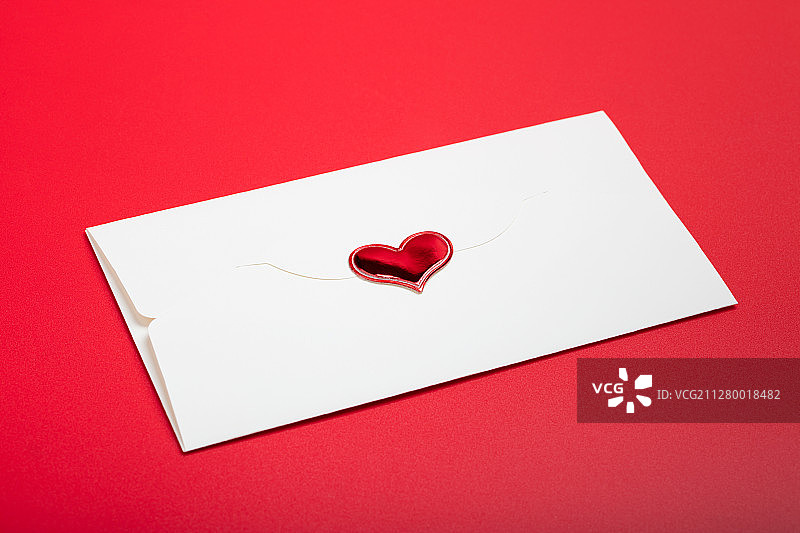 信封情书红色爱心图片素材
