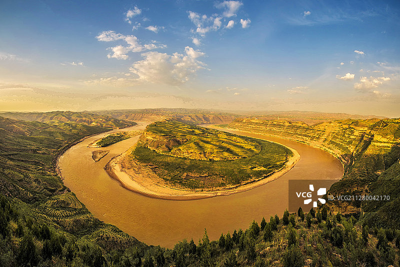 乾坤湾景区位于陕西省东北部延安市延川县，与众多古代长城墩台，图片素材