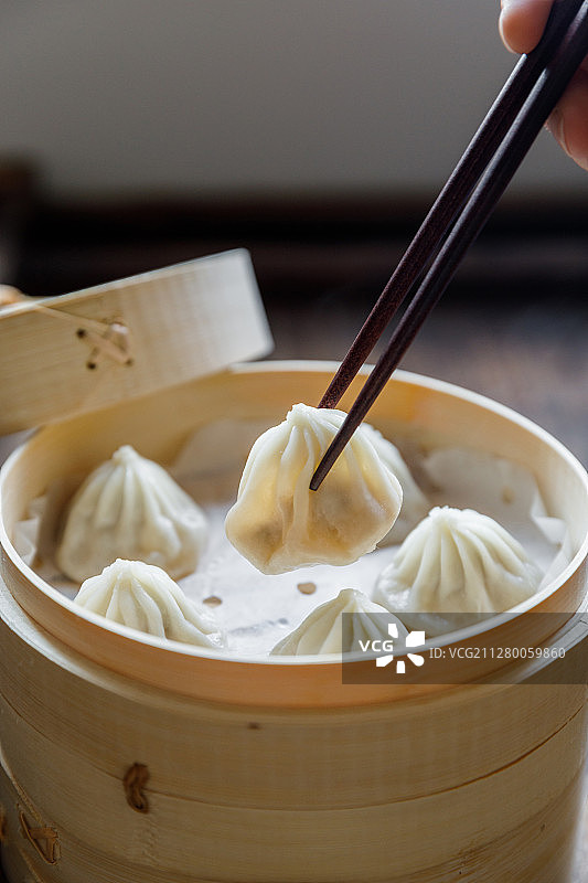 一笼传统上海小吃南翔小笼包图片素材