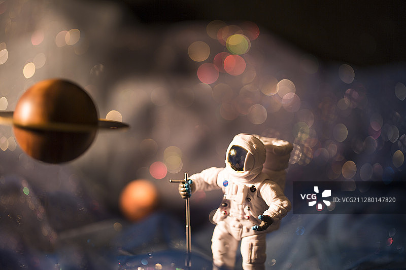 宇航员和星球静物图片素材