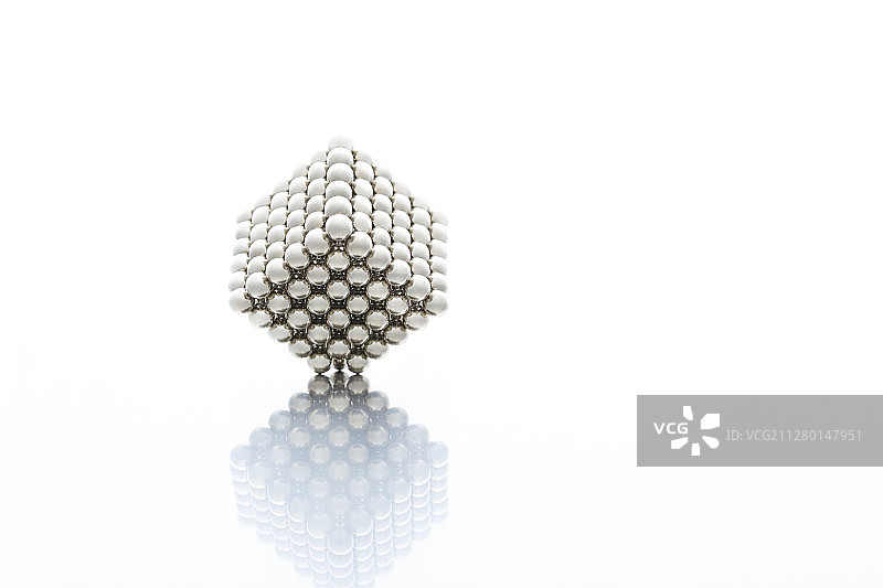 金属魔方静物图片素材