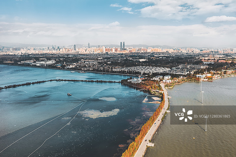 滇池之滨图片素材