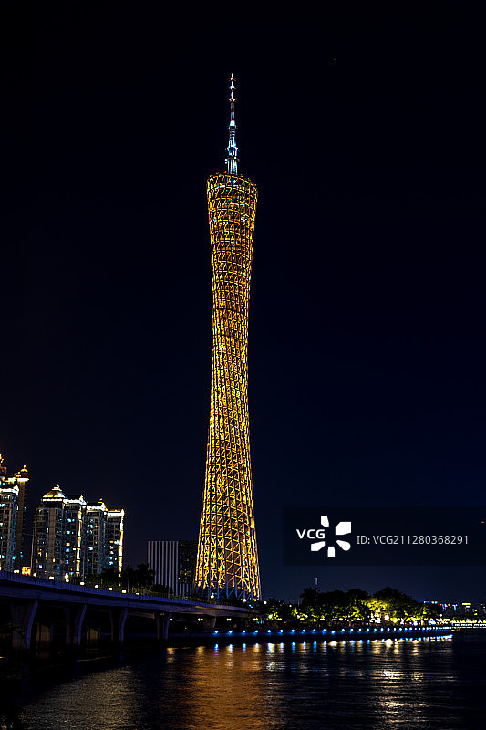 夜晚灯光彩色广州塔珠江城市天际线全景建筑经济金融区旅游风光图片素材