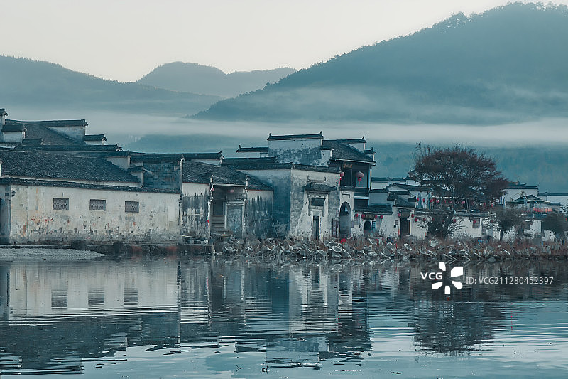 宏村晨雾图片素材