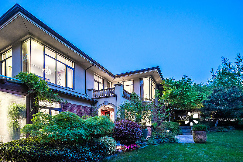 别墅夜景图片素材