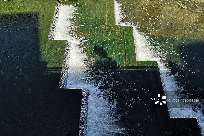 上善若水.水利万物图片素材