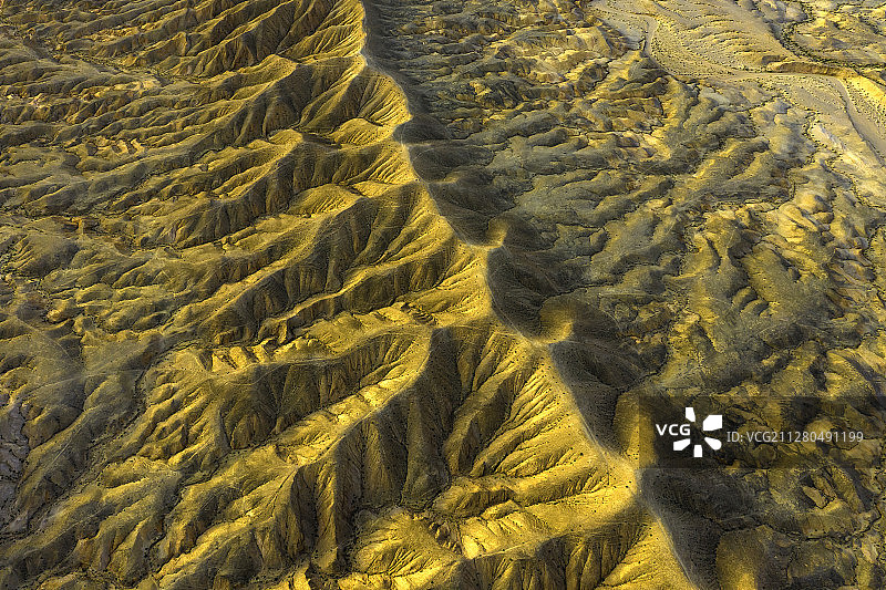 柴达木边缘冲积扇地貌图片素材