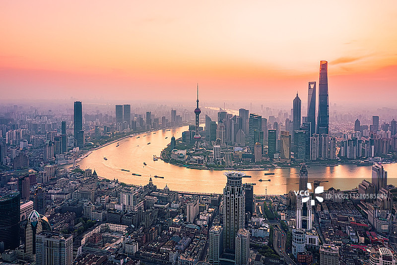 中国上海陆家嘴日出火烧云航拍图片素材