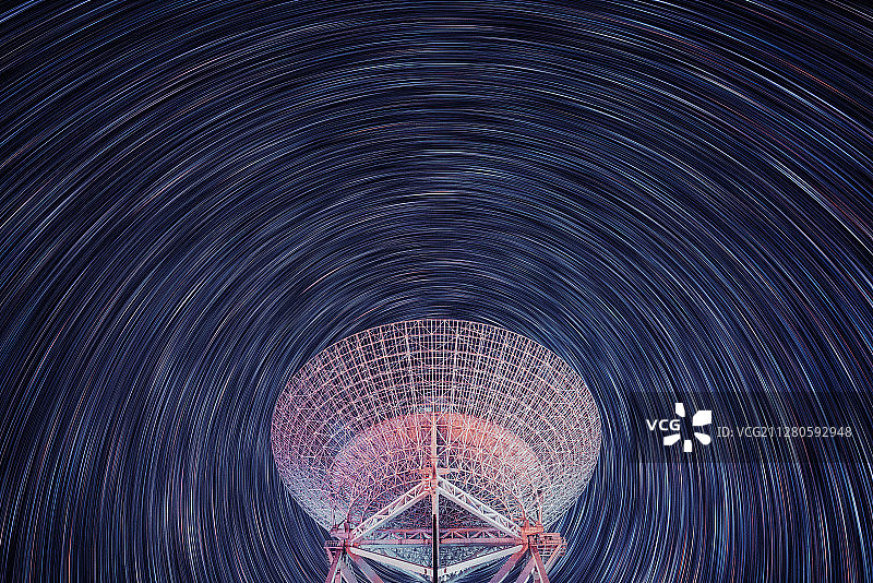 天文台与星轨图片素材