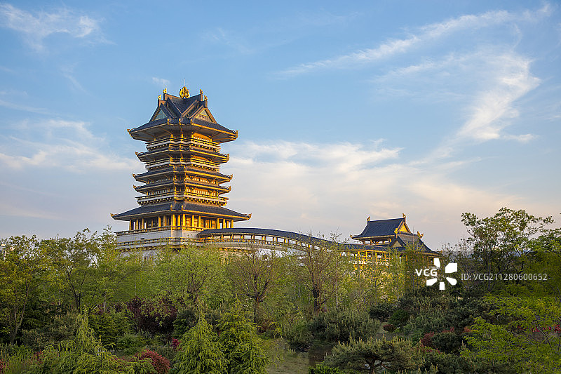 山东省临沂市书法广场书圣阁春季风景图片素材
