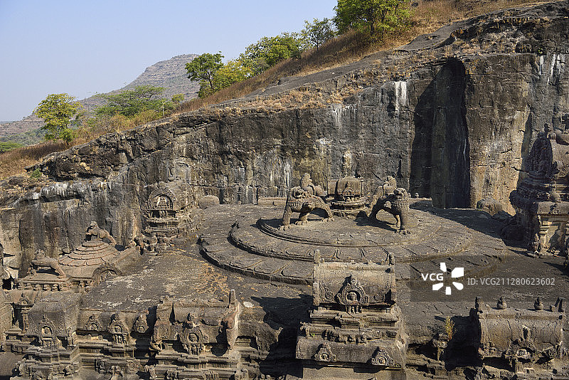 印度马哈拉施特拉邦埃洛拉凯拉萨石窟神庙图片素材