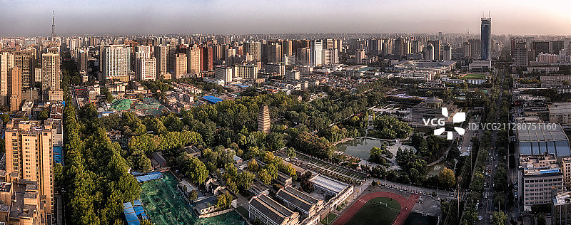 中国陕西西安小雁塔图片素材