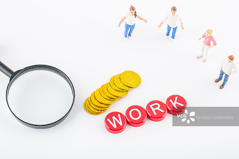 大量的人员需要更多的工作岗位。图片素材
