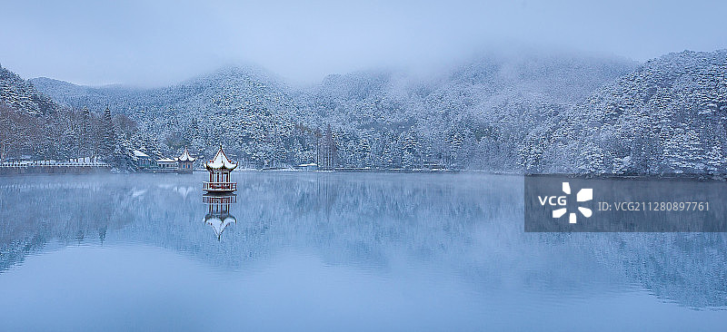 芦林湖图片素材