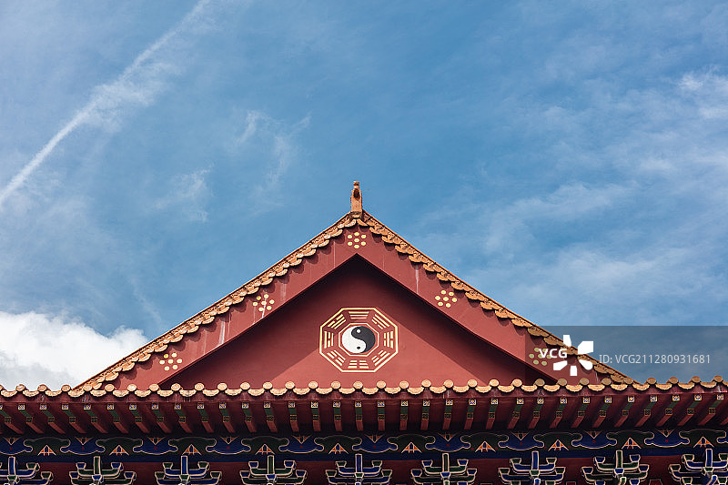 中国古典建筑屋檐雕梁画柱图片素材