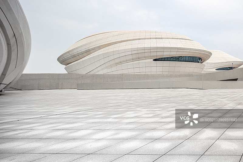 长沙梅溪湖国际文化艺术中心汽车广告背景图图片素材