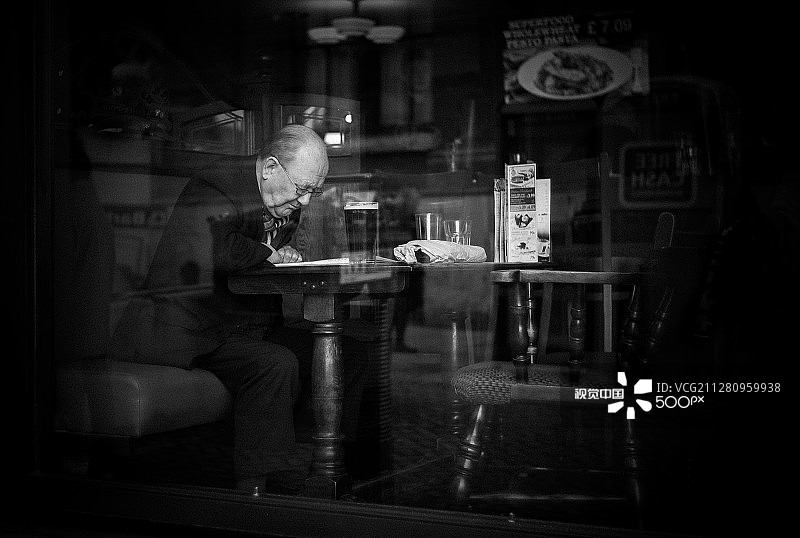 透过玻璃图片素材