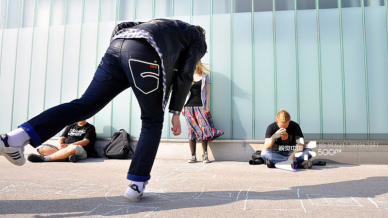 跳房子游戏爱好者互助会图片素材