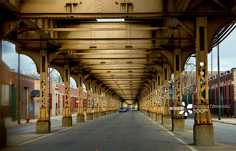 在“L”形下方图片素材