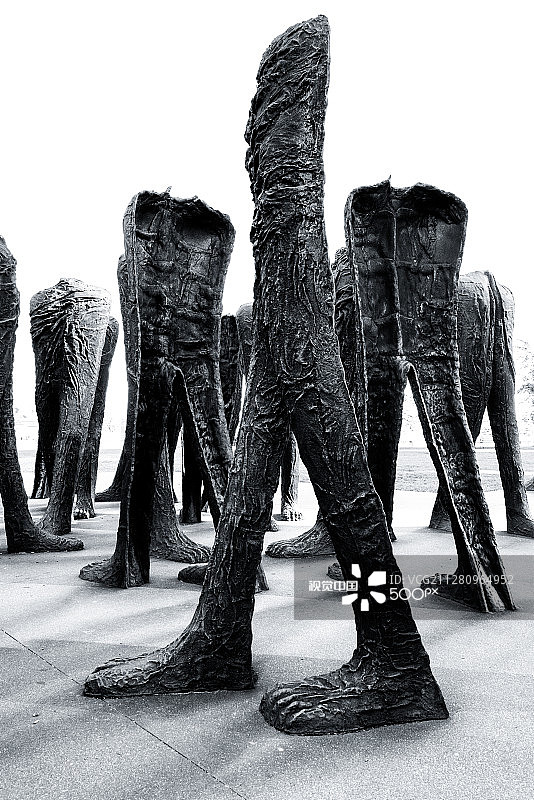 巨人漫游之地图片素材