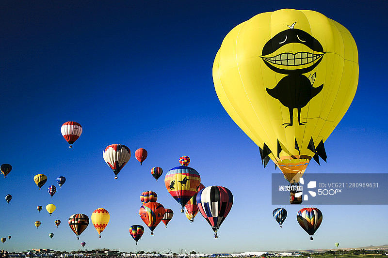 气球嘉年华图片素材