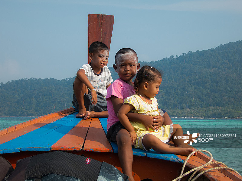 海上吉普赛儿童图片素材