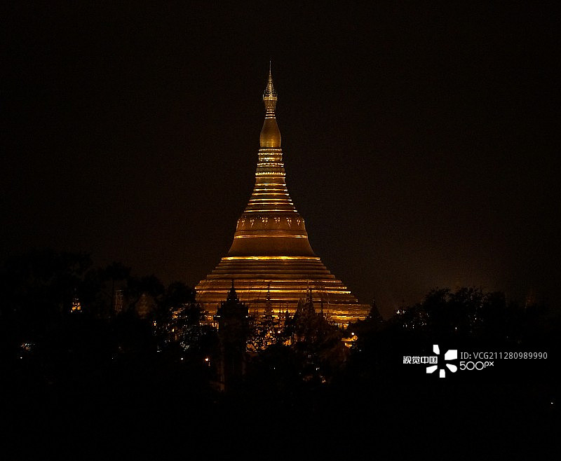 什韦达贡宝塔图片素材