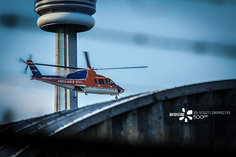 救护车起飞图片素材