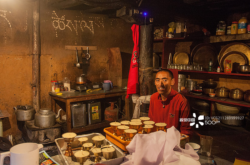 在喜马偕尔邦拉合尔和斯皮提的key寺的僧侣图片素材
