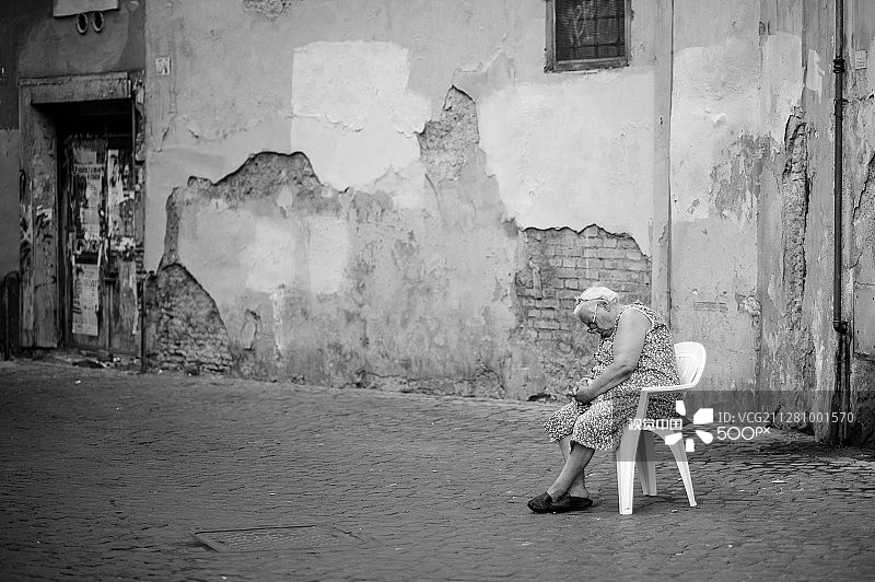 特拉斯提弗列午后小憩图片素材