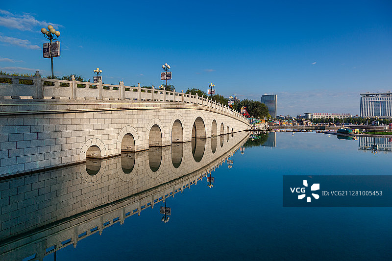 北疆风光之纯洁的色彩，石河子的清晨图片素材