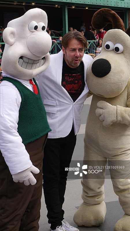 华莱士、乔纳森·罗斯和超级无敌掌门狗图片素材