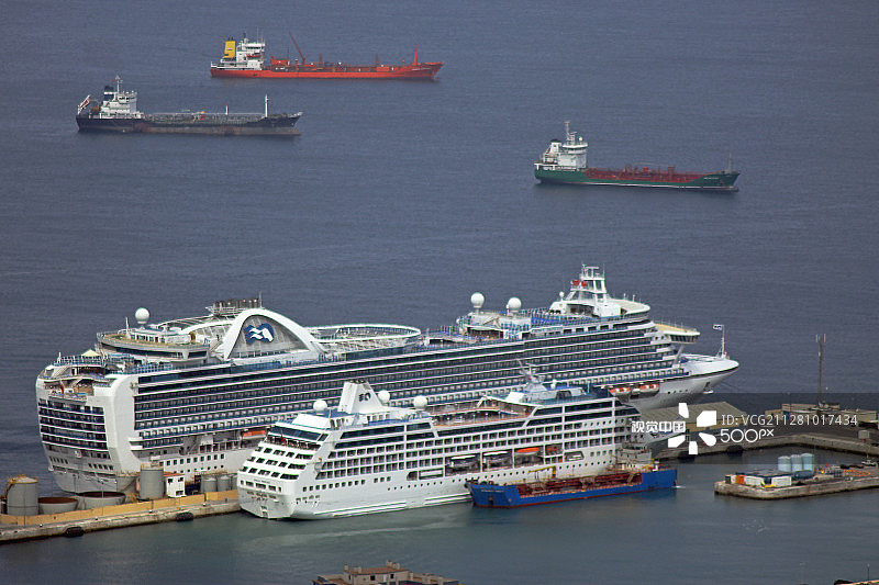 直布罗陀的游轮图片素材