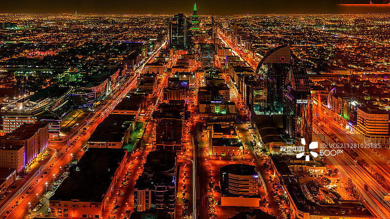 从王国塔俯瞰利雅得的丛林景观图片素材